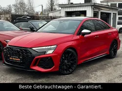 Rot Gebraucht 2022 Audi RS3 Sport Kleinwagen | 52.900 € (Fairer Preis)