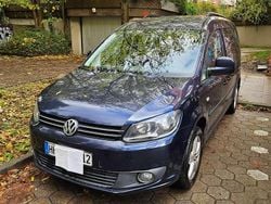 Blau Gebraucht 2012 VW Caddy Maxi Team Van / Kleinbus | 8.400 € (Fairer Preis)