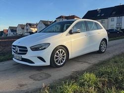 Weiß Gebraucht 2020 Mercedes B180 Business Van / Kleinbus | 21.200 € (Guter Preis)