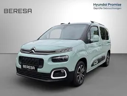 Grün Gebraucht 2019 Citroën Berlingo Shine Van / Kleinbus | 15.980 € (Fairer Preis)