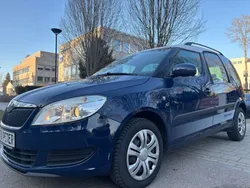 Blau Gebraucht 2015 Skoda Roomster Plus Edition Kombi | 6.700 € (Fairer Preis)