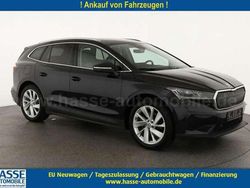 Schwarz magic perleffekt Gebraucht 2021 Skoda Enyaq iV Lodge SUV | 27.556 € (Teuer)
