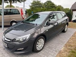 Grau Gebraucht 2016 Opel Astra Edition Kombi | 7.690 € (Fairer Preis)