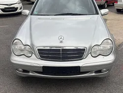 Silber Gebraucht 2001 Mercedes C220 Limousine | 3.100 € (Fairer Preis)