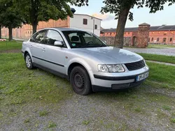 Silber Gebraucht 1999 VW Passat Basis Limousine | 799 € (Superpreis)