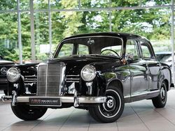 Schwarz Gebraucht 1954 Mercedes 180 Classic Limousine | 24.800 €