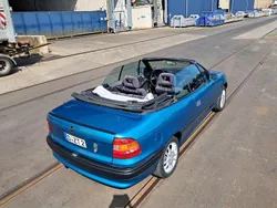 Blau Gebraucht 1994 Opel Astra Cabriolet Cabrio | 1.200 €
