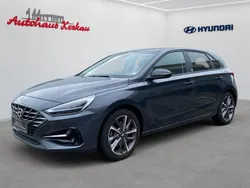 Grau Gebraucht 2022 Hyundai i30 Edition 30+ Limousine | 15.850 € (Fairer Preis)