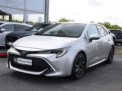 Cosmicsilber metallic Gebraucht 2020 Toyota Corolla | 26.989 € (Teuer)
