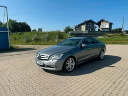 Grau Gebraucht 2017 Mercedes E250 Coupé | 12.900 €