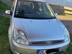 Silber Gebraucht 2006 Ford Fiesta Limousine | 1.800 € (Guter Preis)