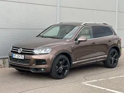 Braun Gebraucht 2013 VW Touareg R-line SUV | 16.999 € (Fairer Preis)