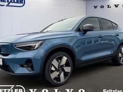 Fjord blue metallic Gebraucht 2024 Volvo EC40 Plus SUV | 68.990 €