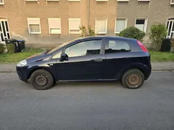 Blau Gebraucht 2009 Fiat Grande Punto Active Kleinwagen | 1.200 € (Guter Preis)