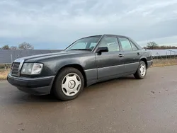 Grau Gebraucht 1993 Mercedes 200 Limousine | 5.290 €