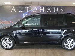 Schwarz Gebraucht 2012 VW Touran Match Van / Kleinbus | 8.600 € (Fairer Preis)