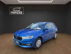 Raceblau metallic Gebraucht 2024 Skoda Fabia Selection Kleinwagen | 22.590 € (Teuer)