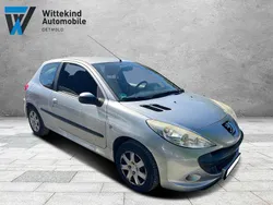 Grau Gebraucht 2010 Peugeot 206+ Basis Kleinwagen | 2.499 € (Fairer Preis)