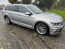 Silber Gebraucht 2017 VW Passat Highline Kombi | 19.500 €