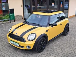 Gelb Gebraucht 2007 Mini ONE Kleinwagen | 6.990 €