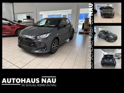 Storm grey metallic Gebraucht 2025 Toyota Yaris Hybrid Sport Limousine | 29.990 € (Fairer Preis)