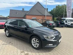 Schwarz Gebraucht 2016 VW Passat Comfortline Kombi | 10.499 € (Guter Preis)