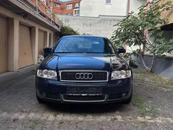 Blau Gebraucht 2002 Audi A4 Limousine | 3.500 € (Etwas zu teuer)
