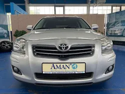 Silber Gebraucht 2009 Toyota Avensis Team Kombi | 3.200 €
