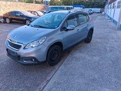Grau Gebraucht 2013 Peugeot 2008 Active SUV | 3.399 € (Guter Preis)