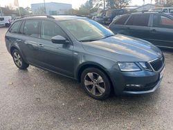 Grau Gebraucht 2019 Skoda Octavia Soleil Kombi | 8.500 € (Fairer Preis)