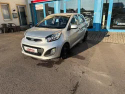 Silber Gebraucht 2015 Kia Picanto Attract Kleinwagen | 5.490 € (Fairer Preis)