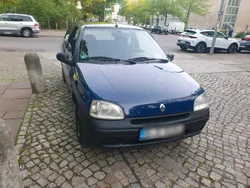 Blau Gebraucht 1998 Renault Clio II Kleinwagen | 1.999 €