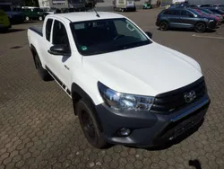 Super (pure) white ii Gebraucht 2020 Toyota HiLux Cool Abholung | 26.775 € (Etwas zu teuer)