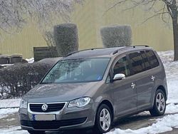 Grau Gebraucht 2008 VW Touran Van / Kleinbus | 7.199 € (Teuer)
