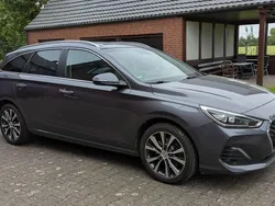 Grau Gebraucht 2019 Hyundai i30 Premium Kombi | 13.499 € (Fairer Preis)