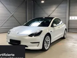 Weiß Gebraucht 2021 Tesla Model 3 Long Range Limousine | 29.500 € (Teuer)