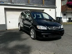 Schwarz Gebraucht 2004 Opel Zafira Van / Kleinbus | 3.950 €