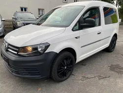 Weiß Gebraucht 2017 VW Caddy Van / Kleinbus | 7.700 € (Teuer)