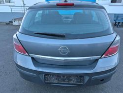 Grau Gebraucht 2007 Opel Astra Limousine | 1.750 € (Fairer Preis)