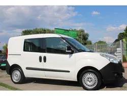 Weiß Gebraucht 2012 Opel Combo Van / Kleinbus | 6.990 € (Fairer Preis)
