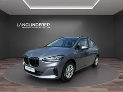 Skyscraper grau metallic Gebraucht 2024 BMW 218 Active Tourer Van / Kleinbus | 28.900 € (Superpreis)