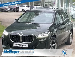 Grün Gebraucht 2022 BMW 220 Sport Line Van / Kleinbus | 26.890 € (Guter Preis)