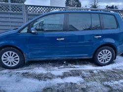 Blau Gebraucht 2003 VW Touran Van / Kleinbus | 2.280 € (Fairer Preis)