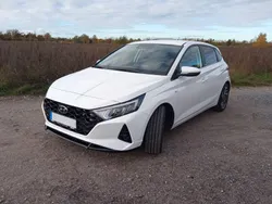 Weiß Gebraucht 2021 Hyundai i20 Prime Kleinwagen | 17.950 € (Fairer Preis)