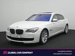 Weiß Gebraucht 2011 BMW 750 Sport Line Limousine | 16.450 €