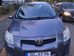 Grau Gebraucht 2007 Toyota Auris Executive Limousine | 3.800 € (Fairer Preis)