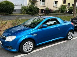 Blau Gebraucht 2004 Opel Tigra Cabrio | 1.450 € (Fairer Preis)