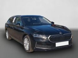 Onyxschwarz metallic Neu 2025 Skoda Superb Selection Kombi | 42.290 € (Guter Preis)