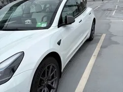 Weiß Gebraucht 2022 Tesla Model 3 Limousine | 28.900 € (Etwas zu teuer)
