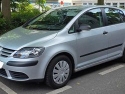 Silber Gebraucht 2007 VW Golf Plus Cross Comfortline Van / Kleinbus | 2.000 €